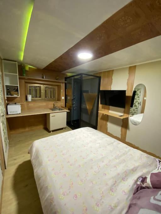 Apartment St Florentin 3